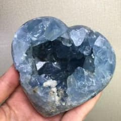 AAAAAAAA級天然ハート型セレスタイト原石B0109/YS/320A - メルカリ