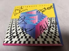 レア ストロークス 直筆サイン CD THE STROKES アングルズ - メルカリ