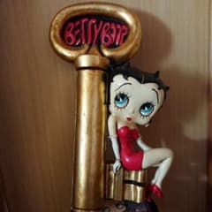 レア☆特大ベティちゃん☆壁掛け鍵BOX☆ - メルカリ