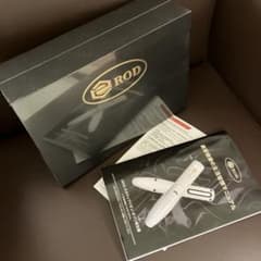 unmun様専用 E-ROD 美顔器 ホワイト 取扱説明書付き - メルカリ