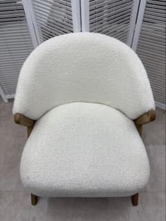 ZARA HOME アップホルスタード ブークレ アームチェア 中古品 - メルカリ