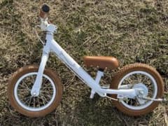 Sparky ecru バランスバイク ブラウンタイヤ - メルカリ