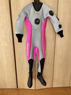 未使用/美品】ワールドダイブ WorldDive ドライスーツ レディース