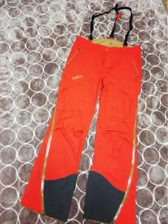 オレンジ スキーウェア サスペンダー付き スウェーデン製ハードシェル