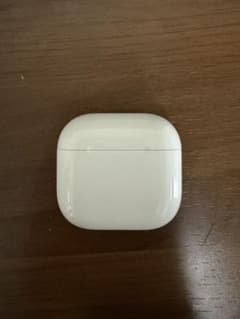 むーすけ様 AirPods 4 本体 ホワイト - メルカリ