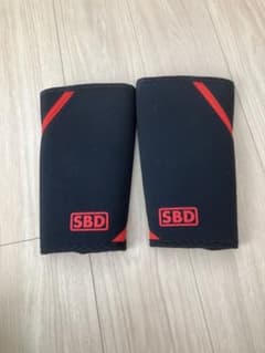 SBD ニースリーブ Mサイズ 黒/赤 - メルカリ