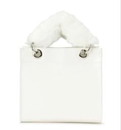 新品タグ付き マスターバニー フェイクファーハンドル カートバッグ 白