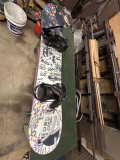 サロモン カラフルなパンダデザイン スノーボード 139cm - メルカリ