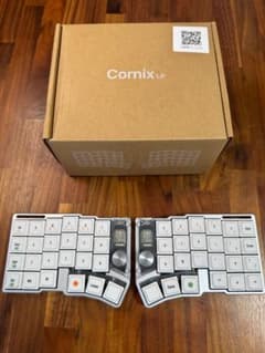 ぴ*け様 分割キーボード Cornix シルバー おまけ付き - メルカリ