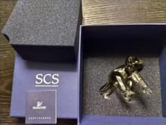 スワロフスキー 2009年度SCS作品 /ゴリラの赤ちゃん 置物 - メルカリ