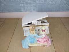 オルゴール☆陶器人形/ピアノ☆IMOTO/イモトコレクション☆日本製