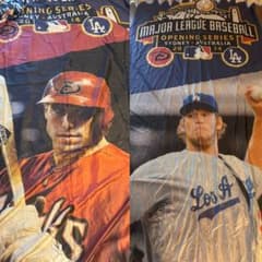 超希少】MLB シドニー開幕戦2014記念フラッグ ドジャースカーショー