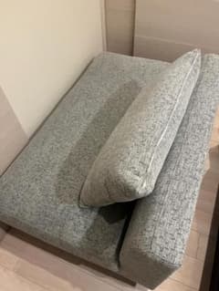 新品半額・引き取り限定】定価10万円→4.5万円！関家具カウチソファ