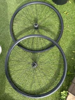 SHIMANO RS470 ブラックリム ホイール2個セット - メルカリ