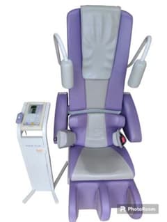 発送不可・引取限定： スーパートラック ST-2L 牽引 整骨院 整形外科