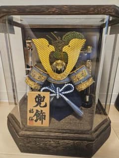 ほぼ新品】五月人形 金鍬形焼桐 兜飾り ケース付き sw05067 - メルカリ