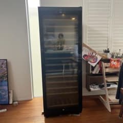 961 フォルスタージャパン ワインセラー おしゃれブラックデザイン 右