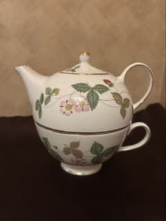 ウェッジウッド・ワイルドストロベリー・アルフレスコティーフォーワン