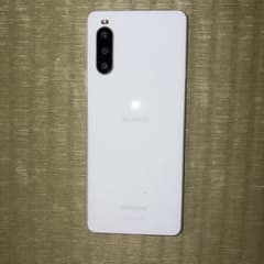 SONY Xperia so-41a ホワイト SIMフリー バッテリー80以上 - メルカリ