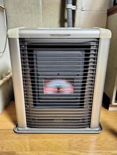 サンポットFF石油ストーブゼータス！品番「FFR‐562SX」2012年式中古品