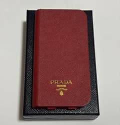 PRADA iPhoneケース SE対応 手帳タイプ RED - メルカリ