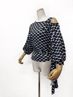 幾何学】新品 社交ダンス モノクロ バルーンスリーブトップスr413