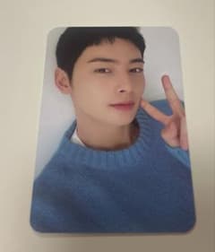 ASTRO ウヌ FC アロハ5期 トレカ - メルカリ