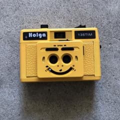 激レア入手困難！稼働品Holga 135TIM トイカメラ イエロー - メルカリ