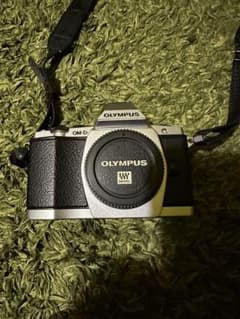 OLYMPUS OM-D ミラーレス一眼カメラオリンパス ケース説明書おまけ付き