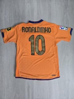 ロナウジーニョ 10番 FCバロセロナ オレンジユニホーム Mサイズ - メルカリ