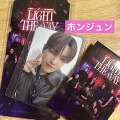 ATEEZ VR LIGHT THE WAY 入場特典 ホンジュン トレカ - メルカリ