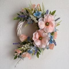 フラワーリース ラナンキュラスのハーフリース - メルカリ