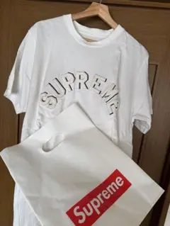 2026年最新】SUPREME アーチロゴ tシャツの人気アイテム - メルカリ