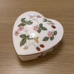 2026年最新】ウェッジウッド ワイルドストロベリー 黒壺の人気アイテム