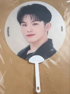 2026年最新】seventeenウジうちわの人気アイテム - メルカリ