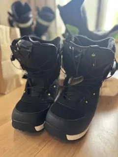 2026年最新】salomon スノーボードブーツの人気アイテム - メルカリ