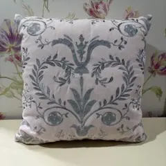 2026年最新】ローラアシュレイクッションカバーの人気アイテム - メルカリ