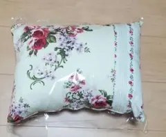 2026年最新】ローラアシュレイ クッションの人気アイテム - メルカリ