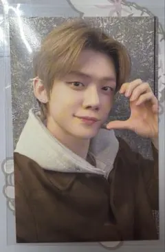 2026年最新】YEONJUNの人気アイテム - メルカリ