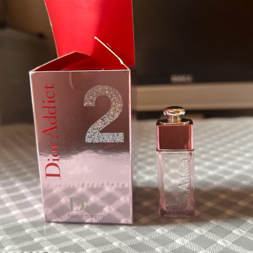 2026年最新】dior アディクトオーフレッシュ 5mlの人気アイテム - メルカリ