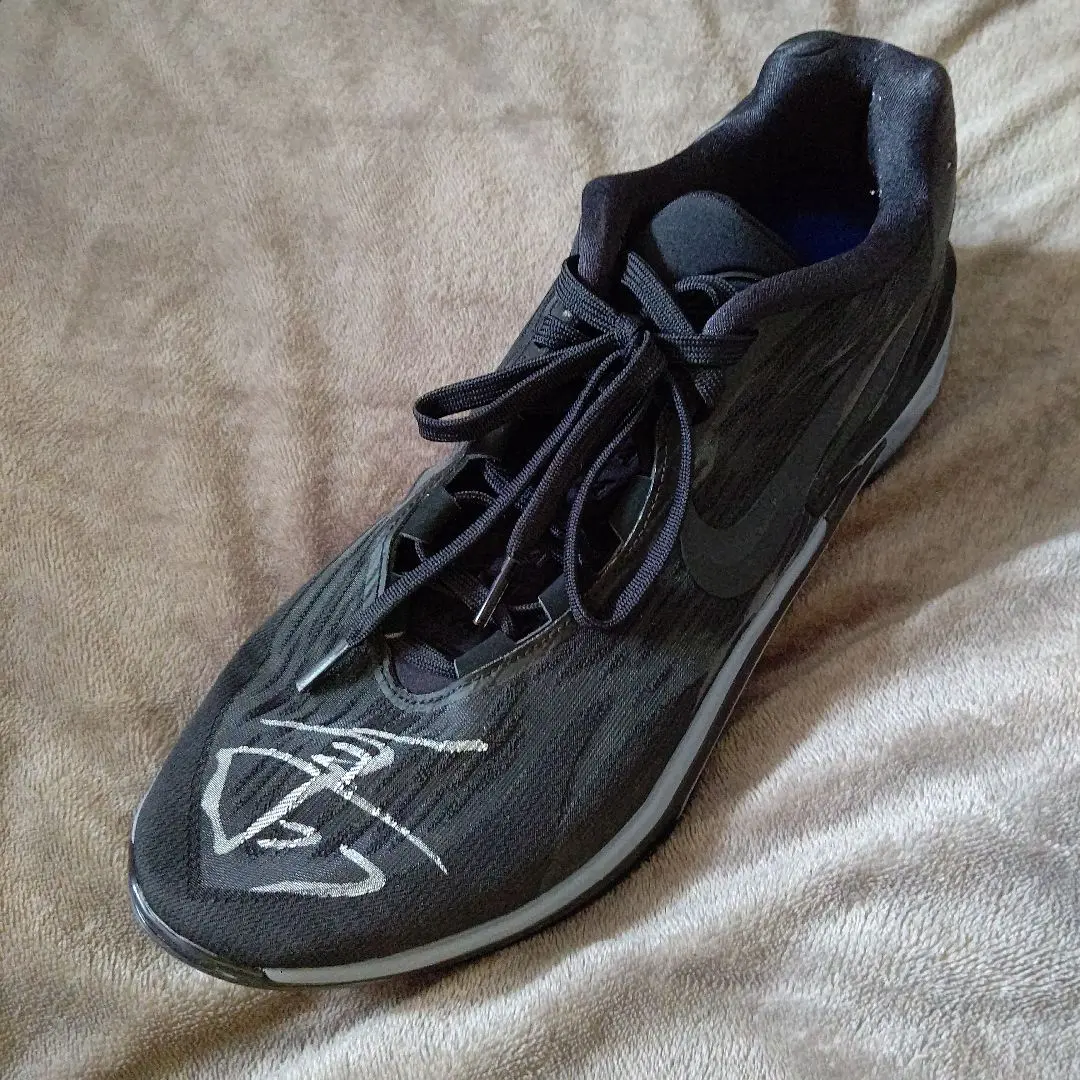 2026年最新】サイン入りバスケットシューズの人気アイテム - メルカリ