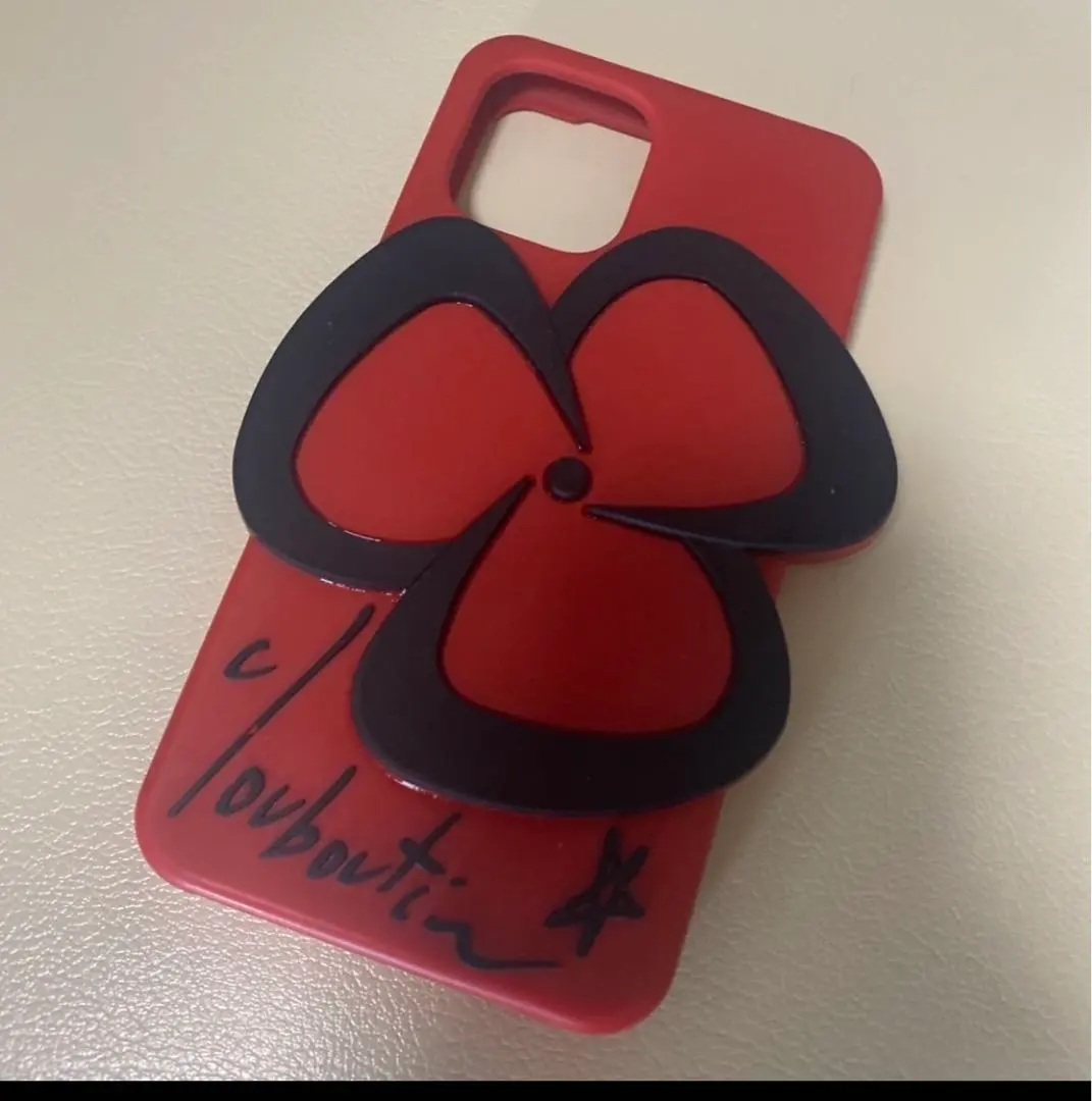 2026年最新】ルブタン iphoneケースの人気アイテム - メルカリ