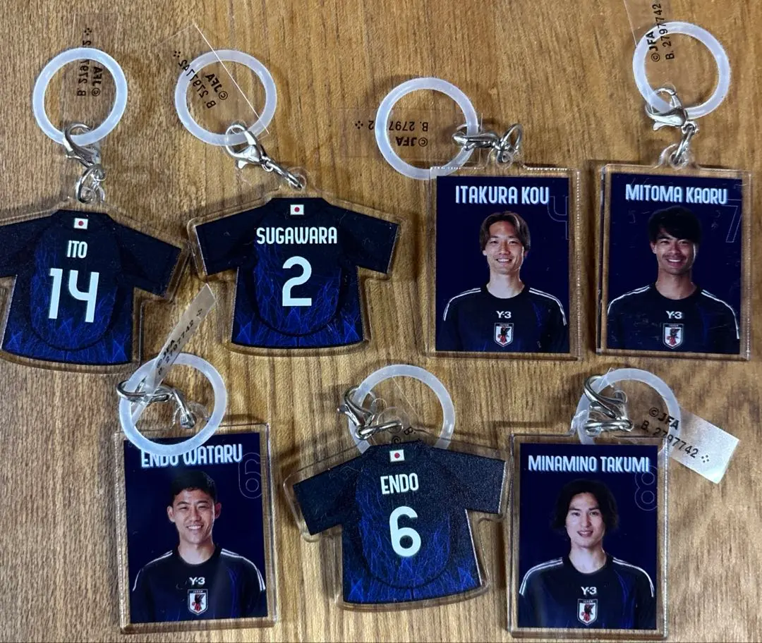 2026年最新】三笘薫キーホルダーの人気アイテム - メルカリ