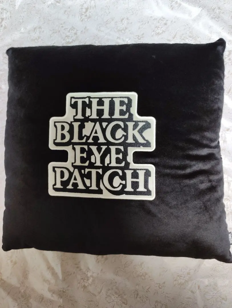 2026年最新】black eye patch クッションの人気アイテム - メルカリ