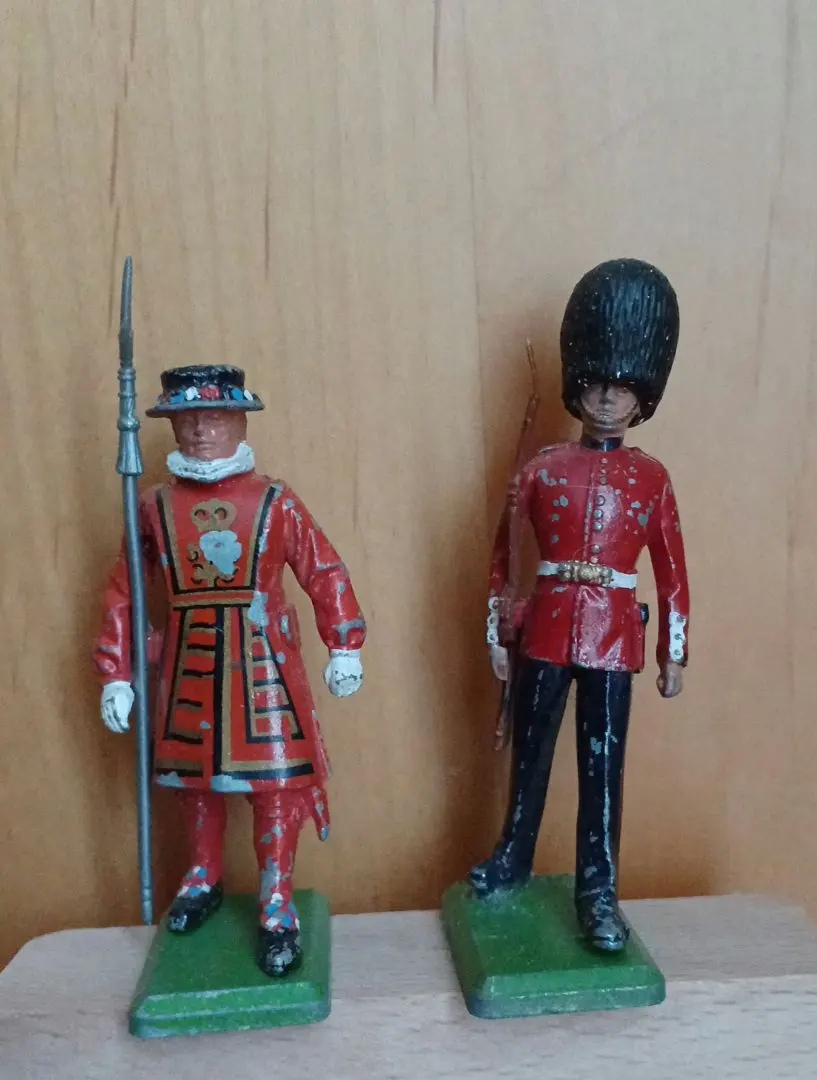 2026年最新】イギリス兵隊置物の人気アイテム - メルカリ