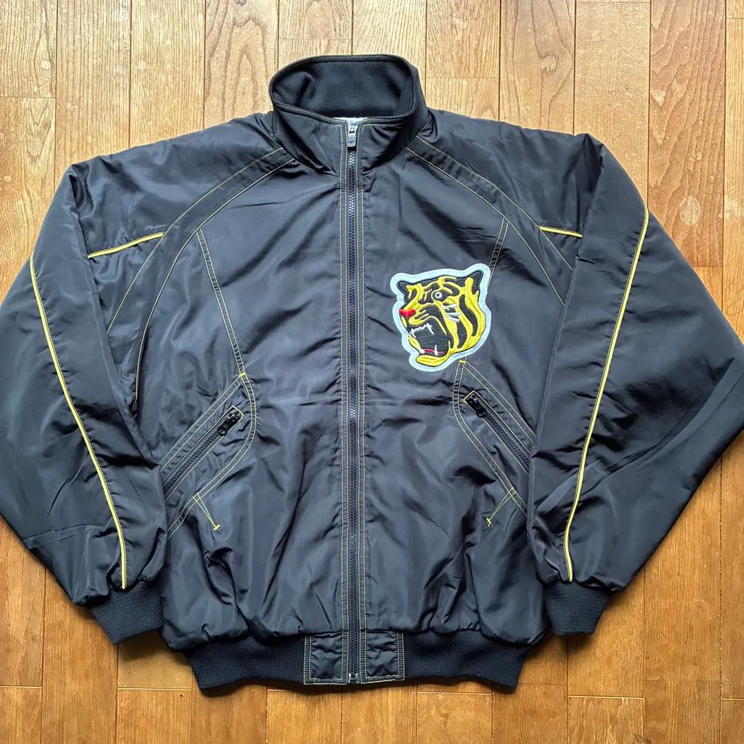 2026年最新】タイガース スタジャン アシックスの人気アイテム - メルカリ