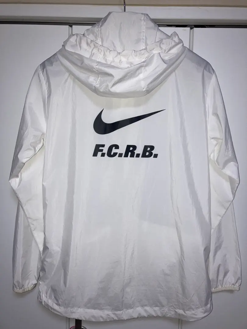 2026年最新】f.c.r.b ウインドブレーカーの人気アイテム - メルカリ