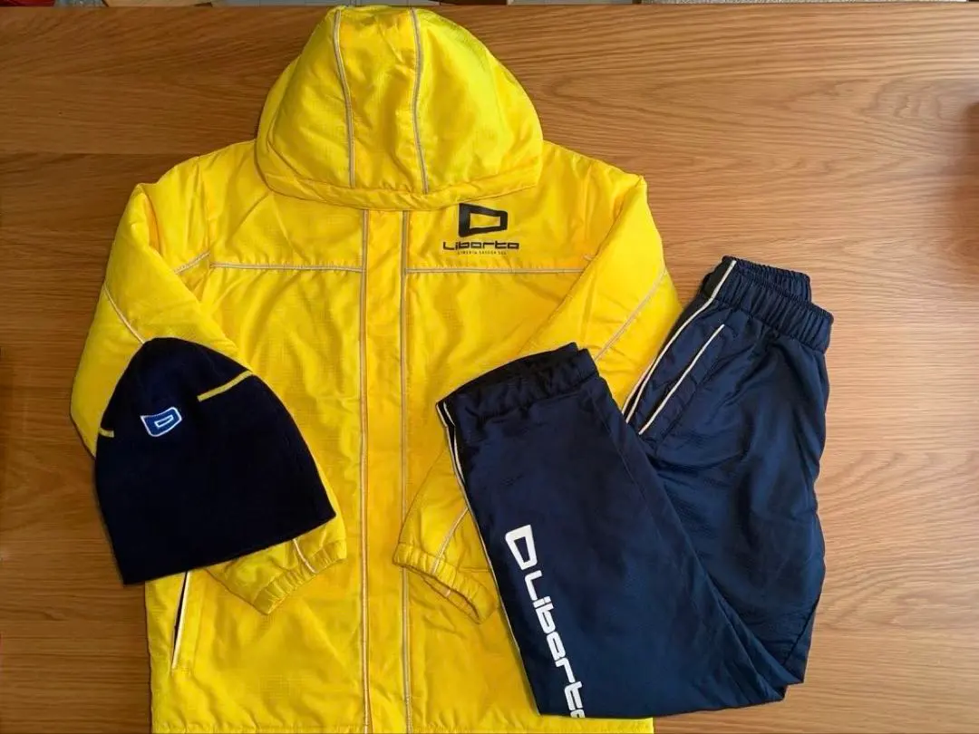 2026年最新】リベルタ ウインドブレーカーの人気アイテム - メルカリ