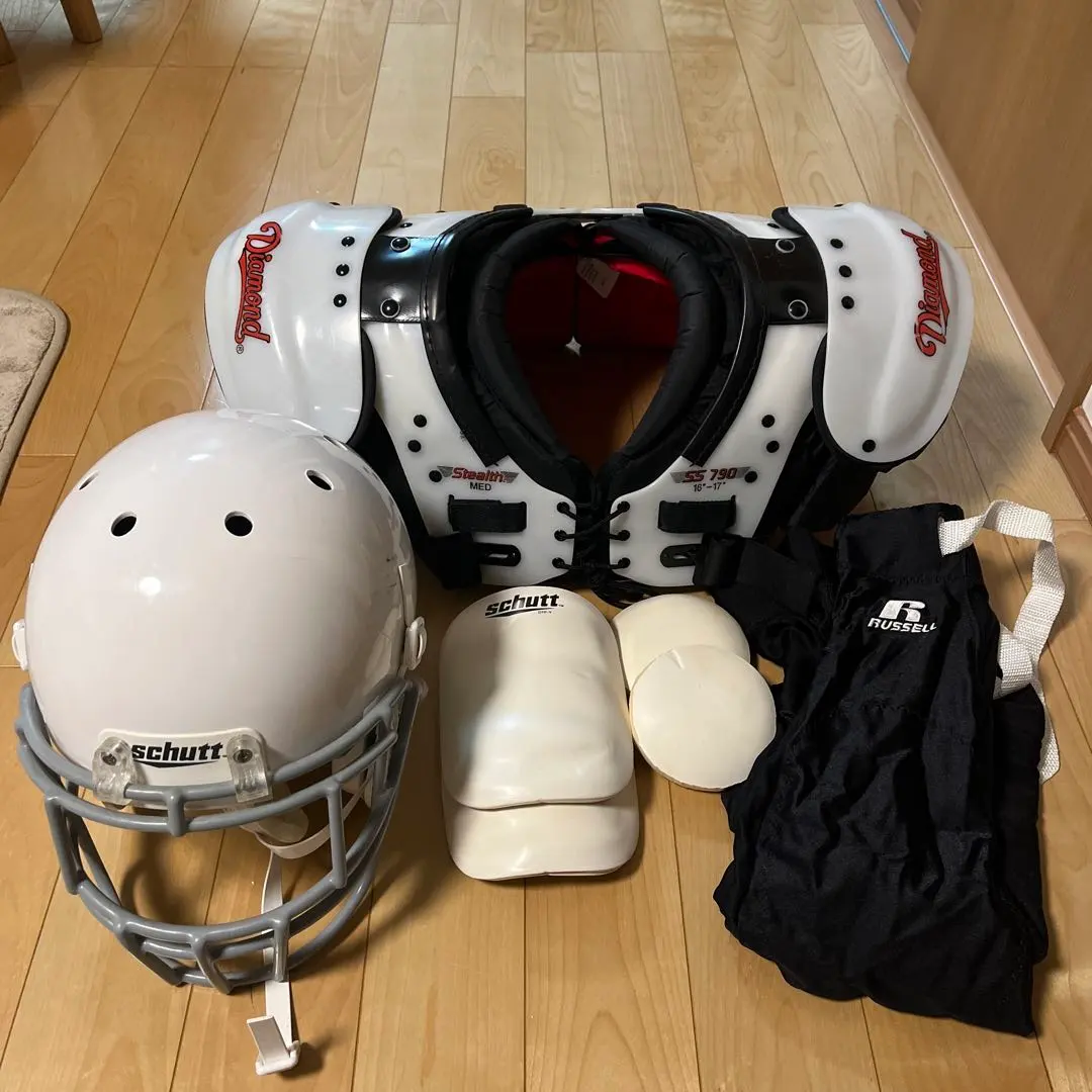 2026年最新】アメフト防具の人気アイテム - メルカリ