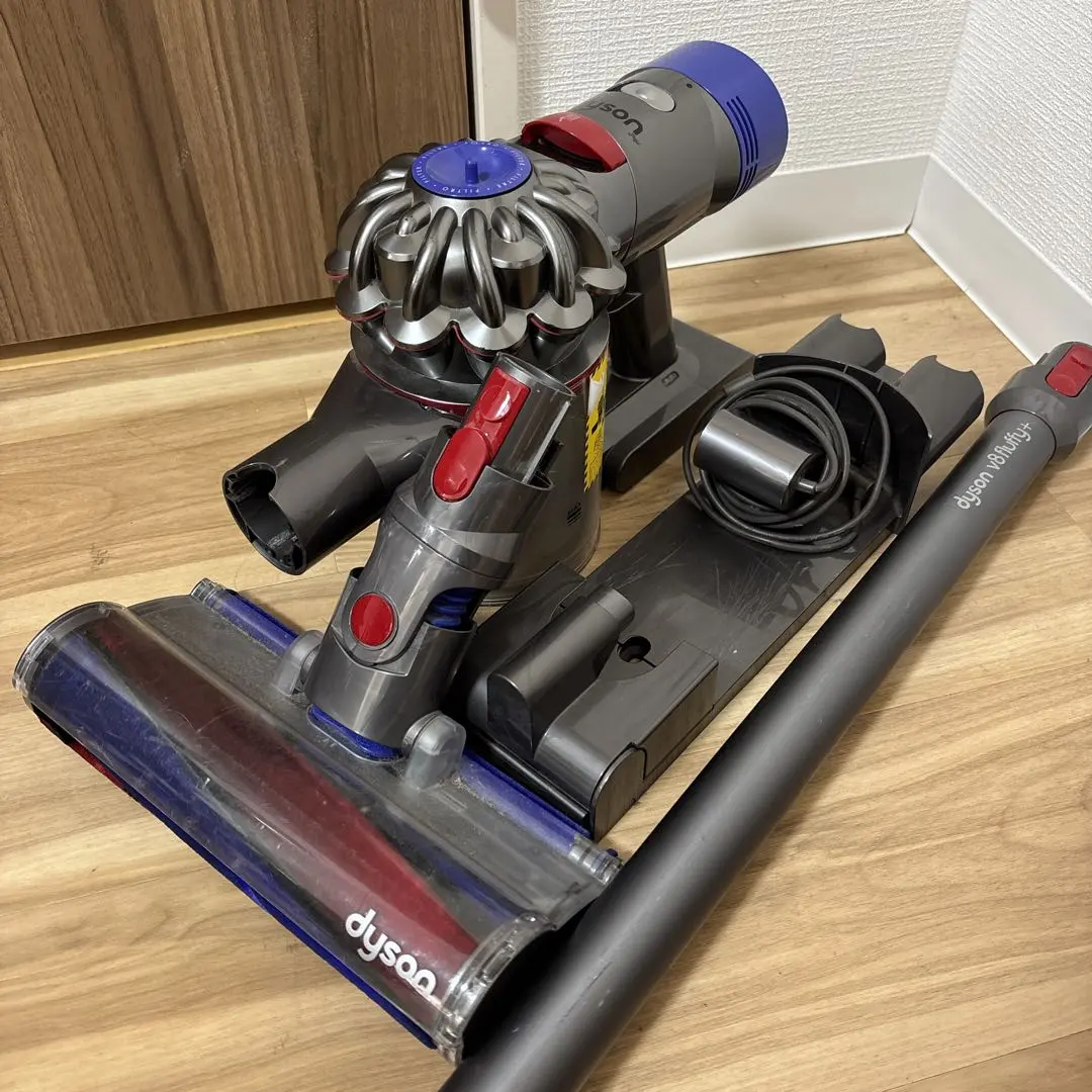 2026年最新】Dyson V8 Fluffy+ SV10FFCOMの人気アイテム - メルカリ